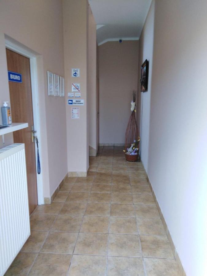 Pod Kogucikiem Aparthotel Krzyzanowice Exterior foto