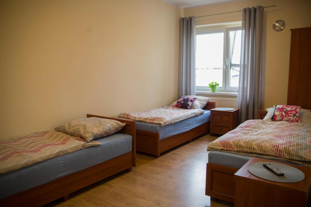 Pod Kogucikiem Aparthotel Krzyzanowice Exterior foto