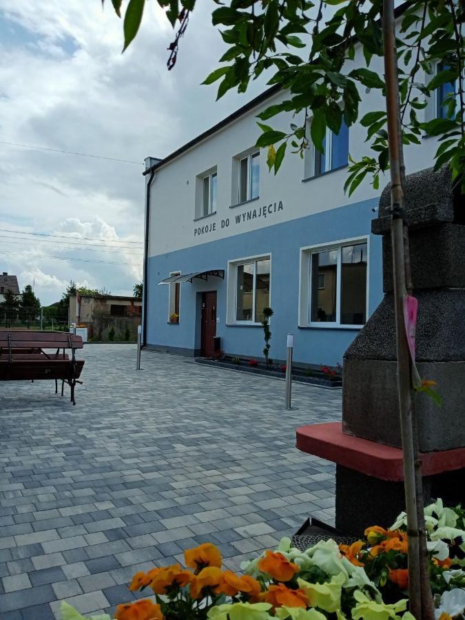 Pod Kogucikiem Aparthotel Krzyzanowice Exterior foto